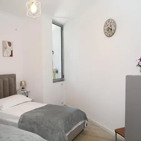 Cosmos Apartment *